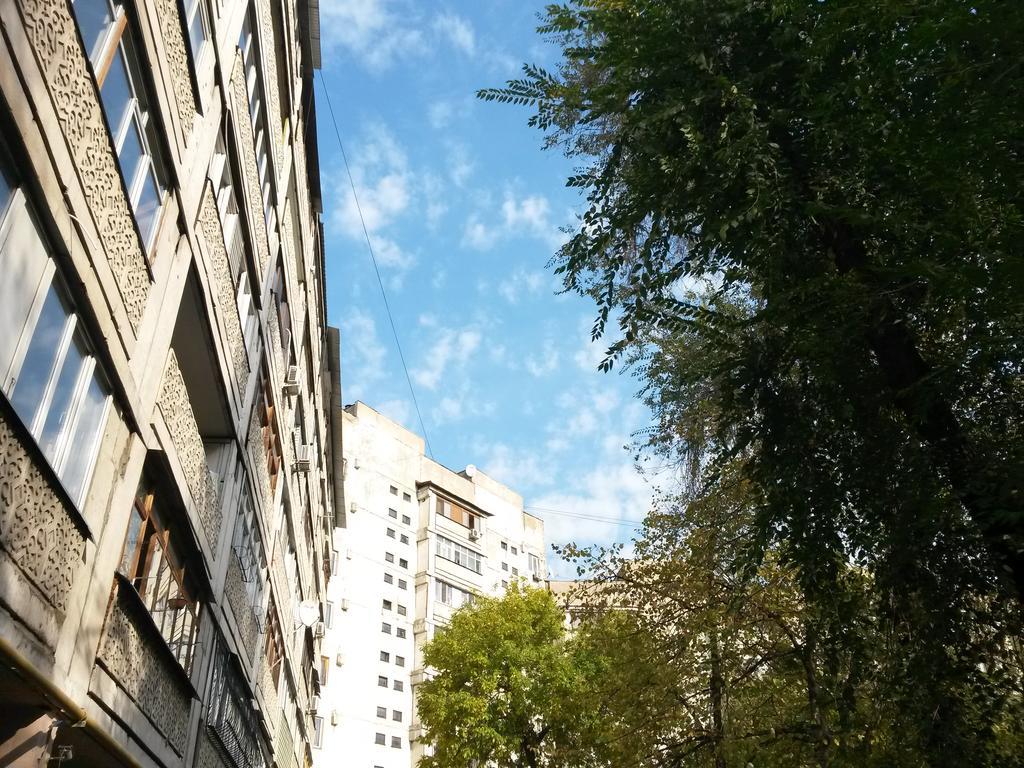 "Арбат" Центр Квартира- Apartment "Arbat" 알마티 외부 사진
